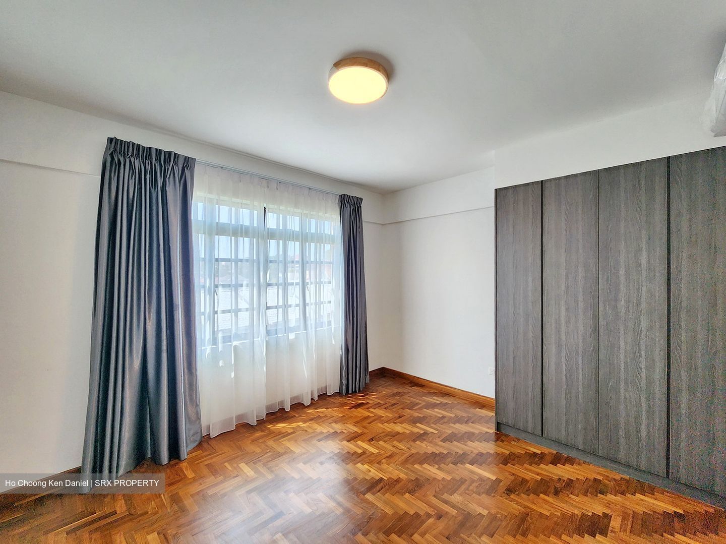 Park East (D15), Condominium #423195111